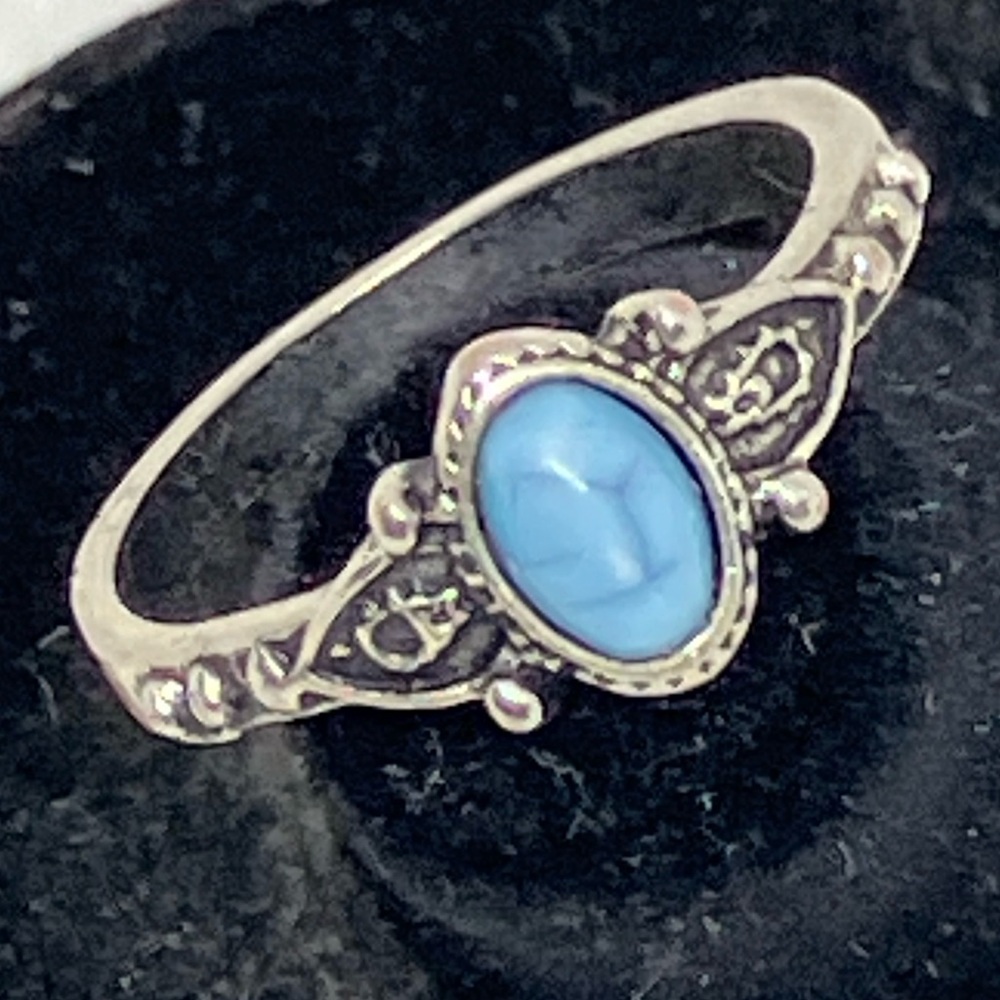 Faux Turquoise & Silver Tone Band Ring Glam Boho Size 6